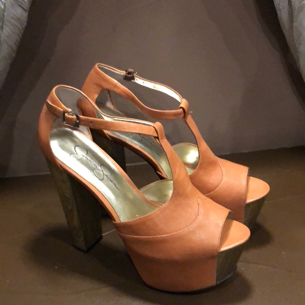 Jessica Simpson platform heels